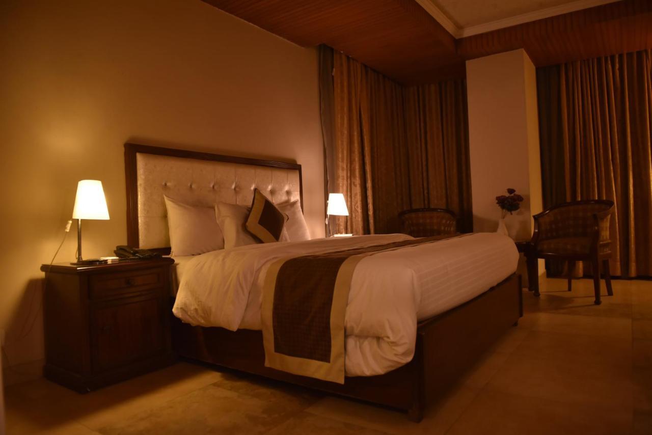 Shalimar Tower Hotel Lahor Kültér fotó